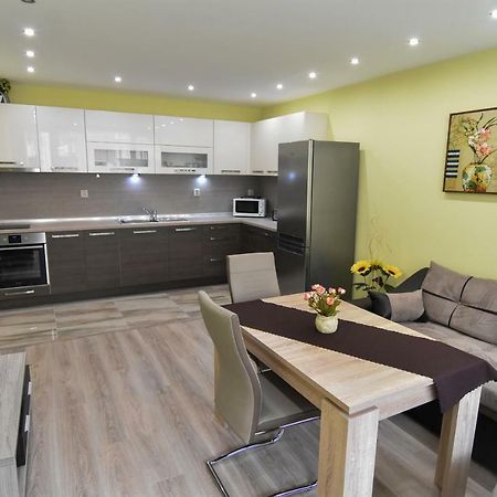 Apartment Deni Burgas Luaran gambar